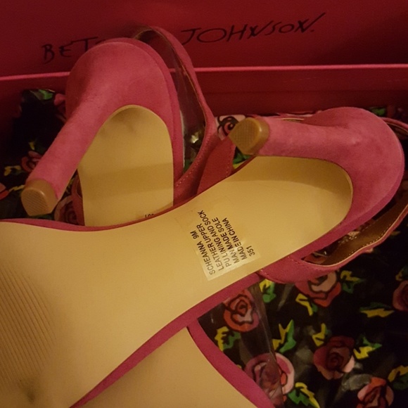 NWB Steve Madden Studded High heel sandals - Picture 4 of 4